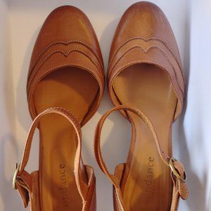 Tan leather Sundance ankle strap Delphinia heels Size 39